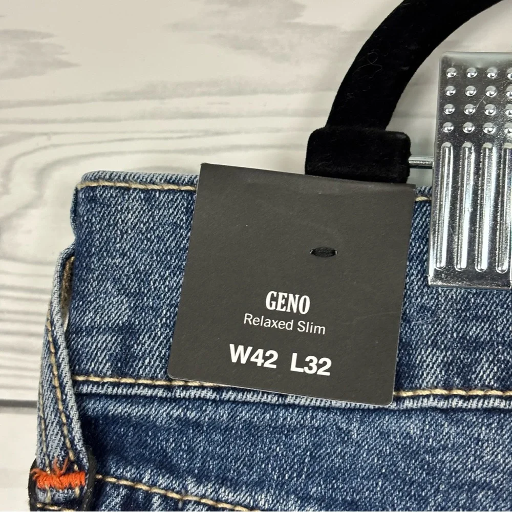True Religion Geno Relaxed Slim Flap Jeans Size 42X32 NWT